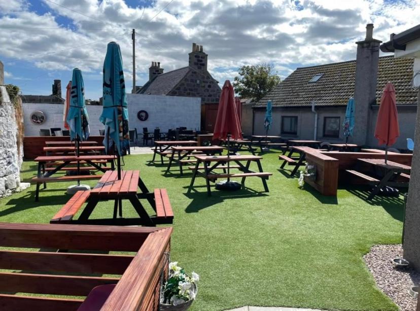 The Davron Hotel Fraserburgh Bagian luar foto